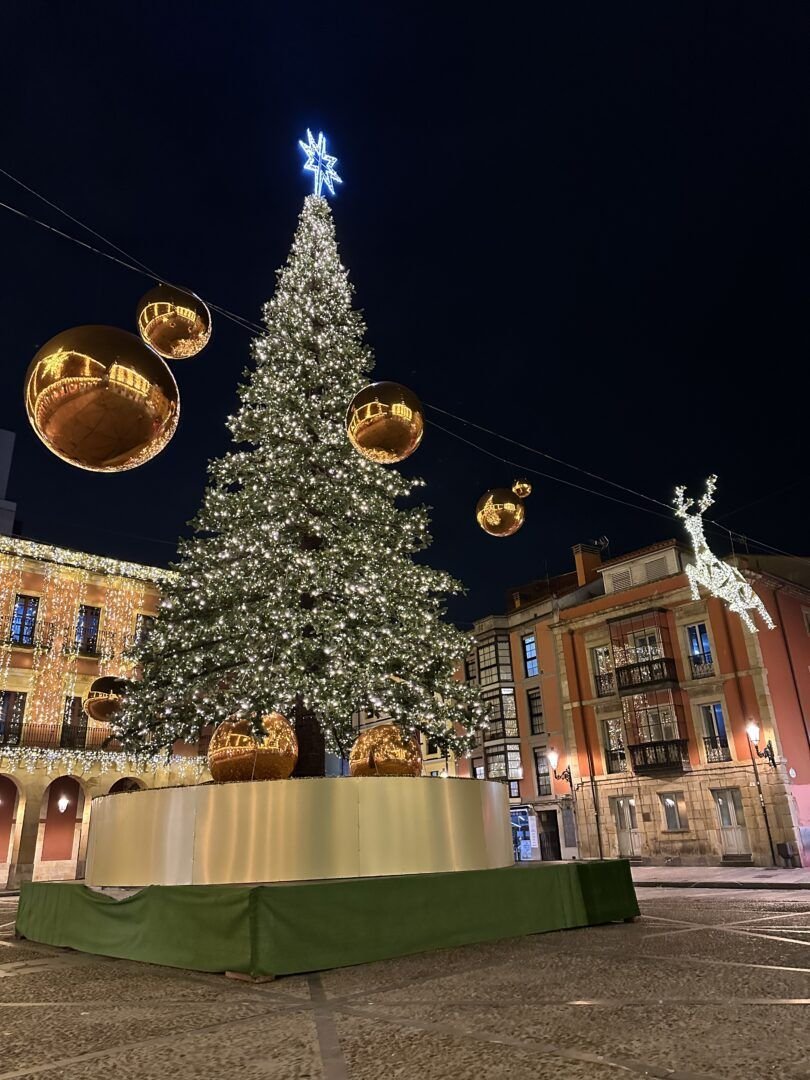 Plaza Mayor en Navidad. Que ver en Gijón.