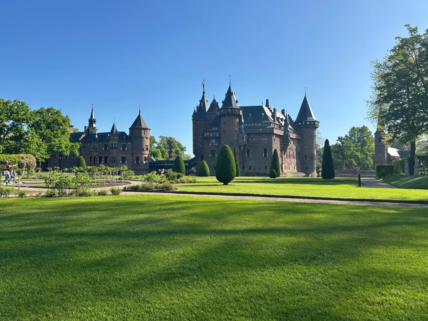 castillo desde jardines entrada