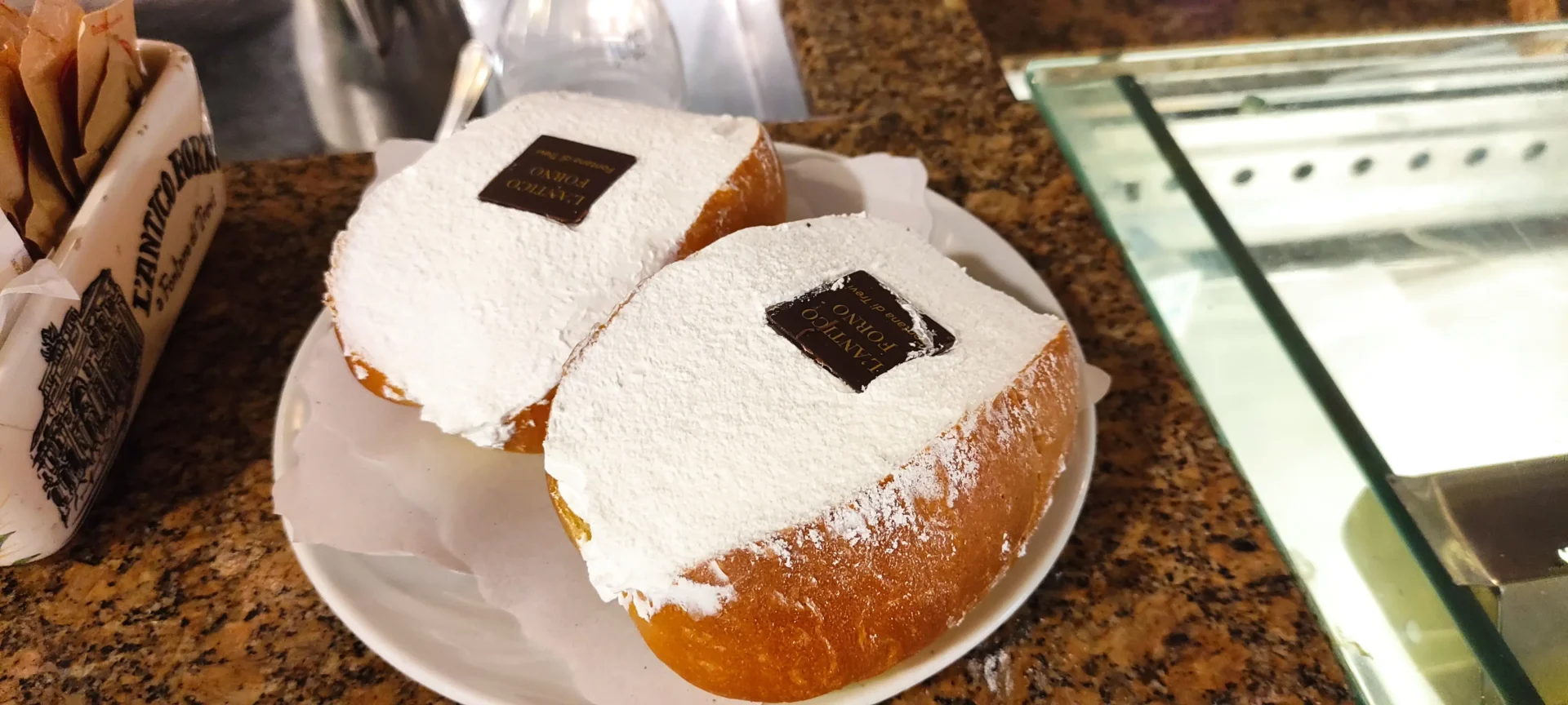 maritozzi fontana di trevi
