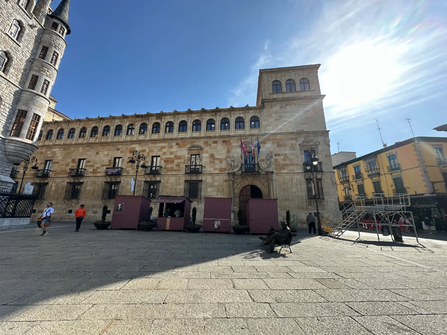 palacio de los guzmanes leon