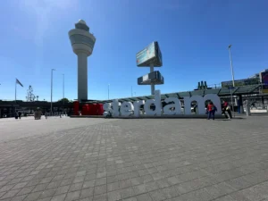 schiphol plaza
