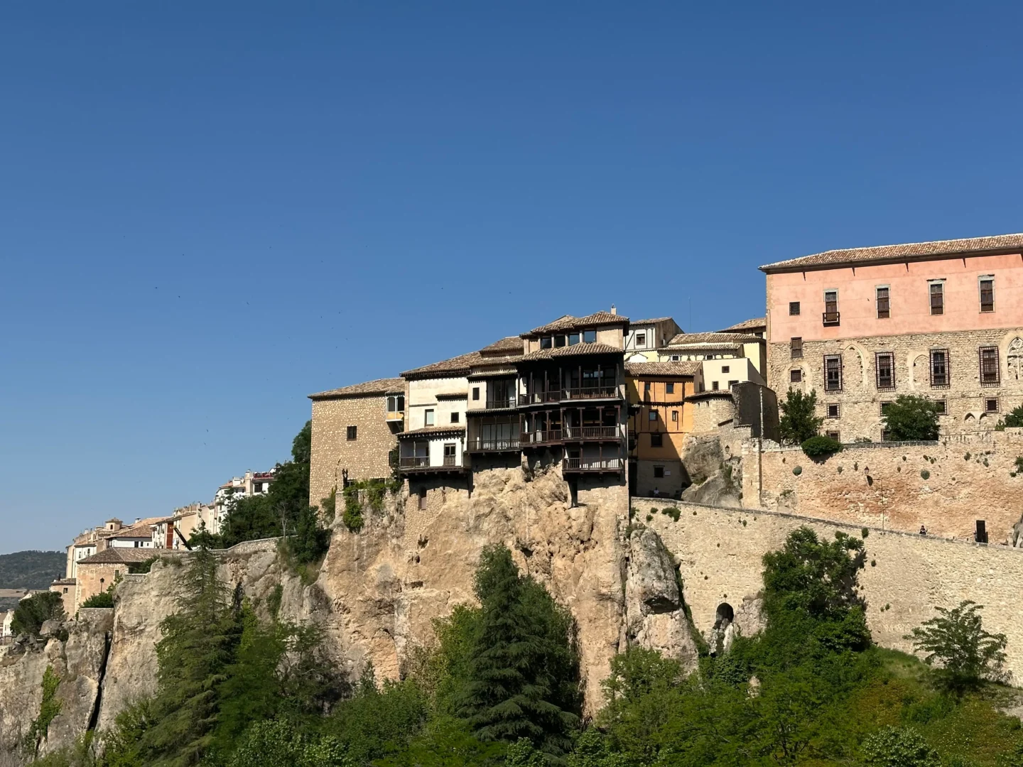 Casas colgadas Cuenca dia