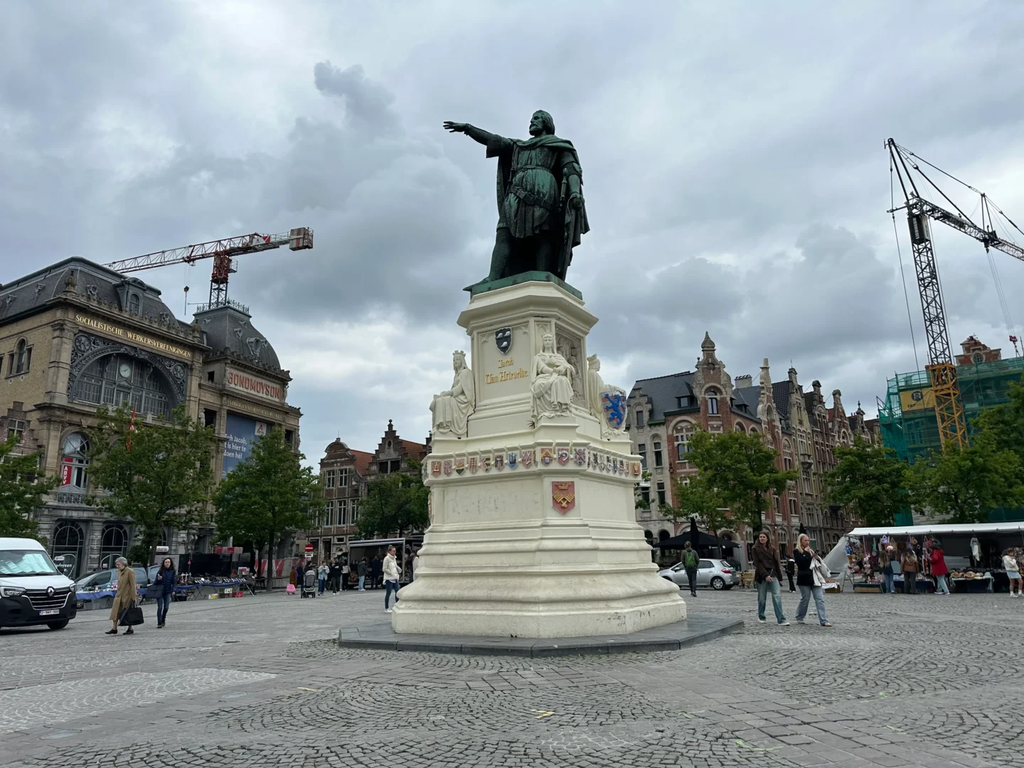 Qué ver en Gante, Vrijdagmarkt