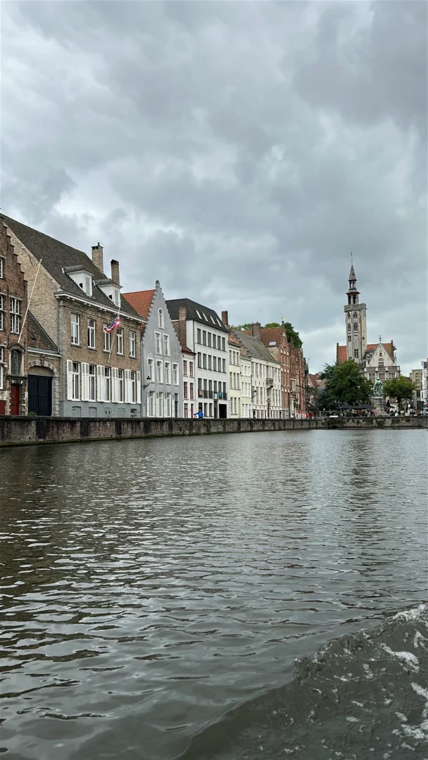 Spiegelrei brujas