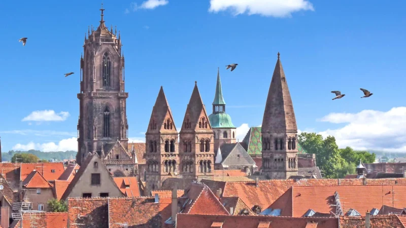 Selestat Vue sur les eglises St Georges et Saint